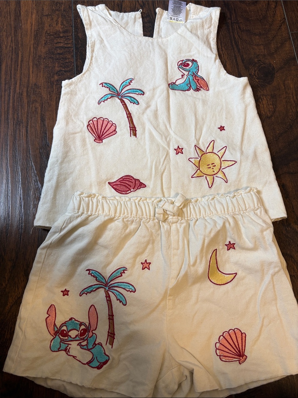 Disney Cream Girls Top & Bottom Set with Stitch Accents Size 6x